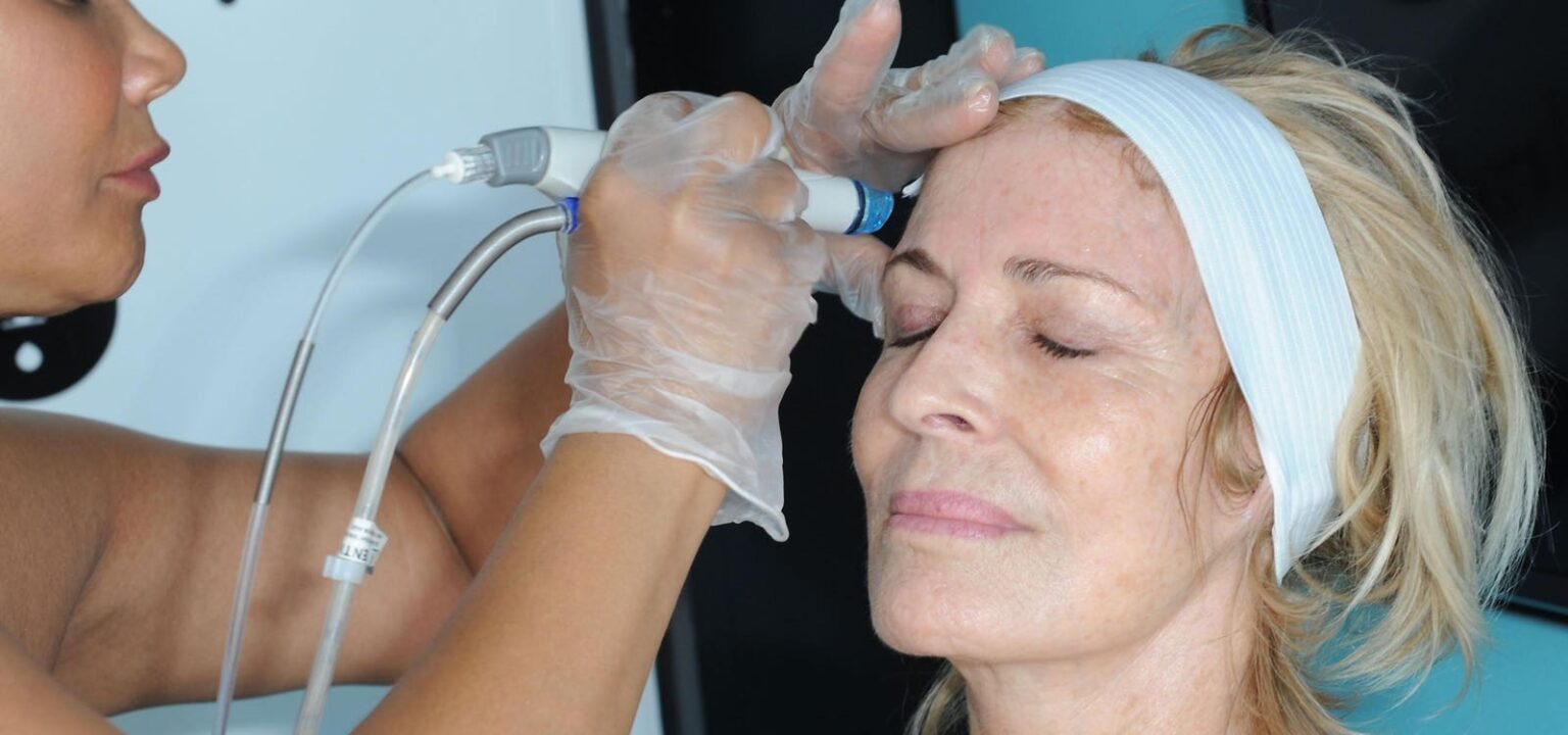 SKIN Stock Shows Stretch Marks From Weak Guidance, But Firming Potential Looms