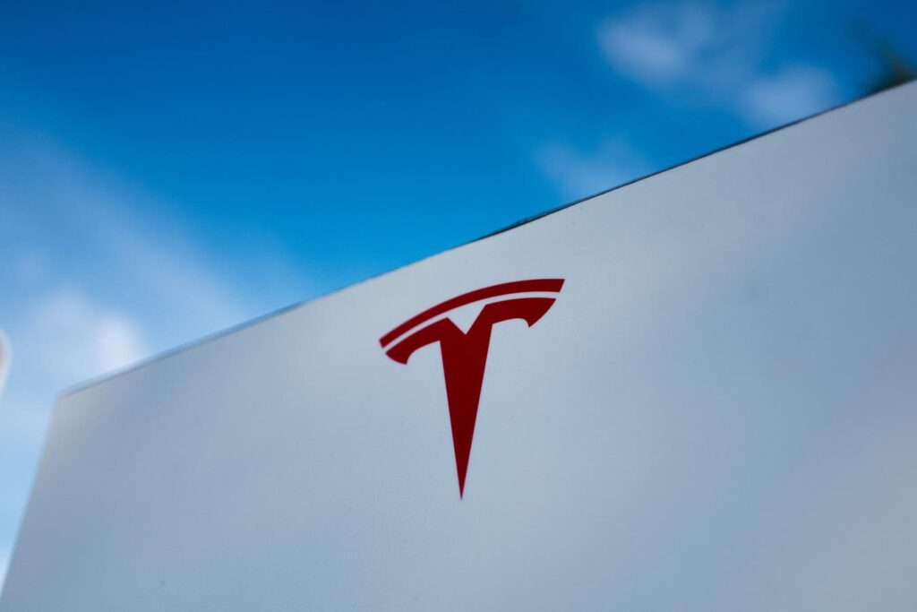 Tesla Semi Is On Track For A 2026 Launch. Will It Help The Company’s Underperforming Stock?
