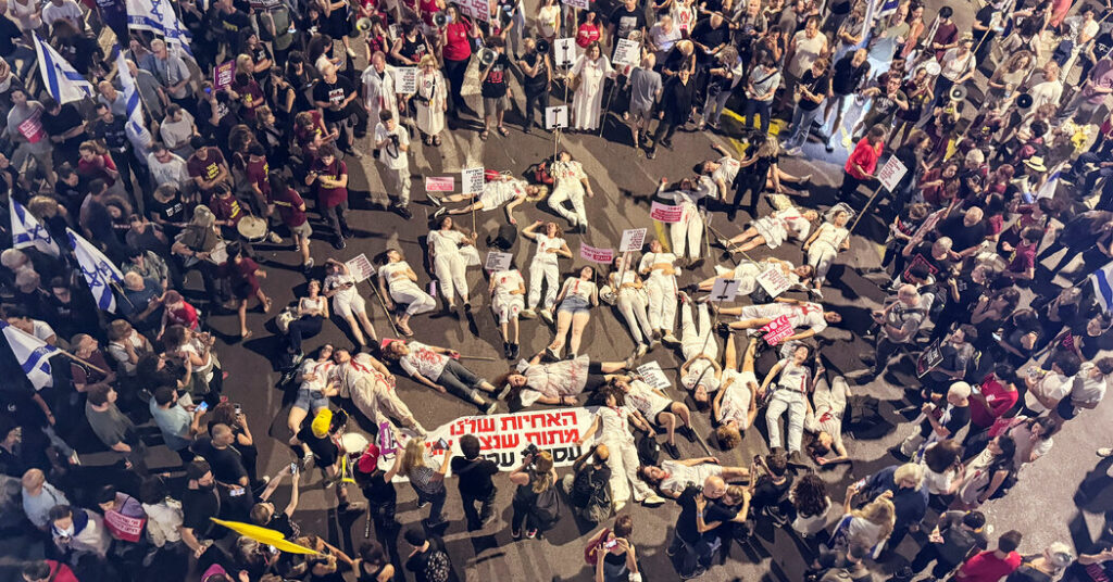 Israel’s Wartime Government Frays as Frustration with Netanyahu Grows