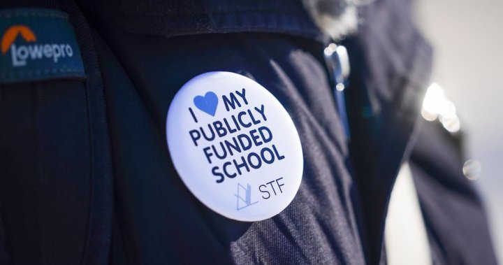 Saskatchewan teachers vote to renew job sanctions mandate