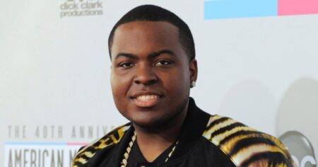 Rapper Sean Kingston agrees to return to Florida, where he and mother are charged with $1M in fraud