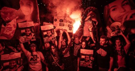 Israeli Police Clash With Protesters Demanding Return Of Remaining Hostages