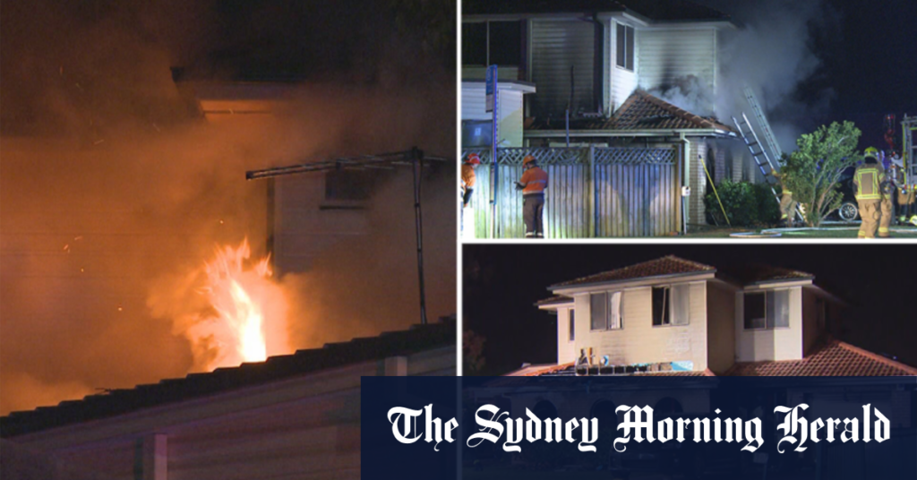 People escape major Sydney house fire