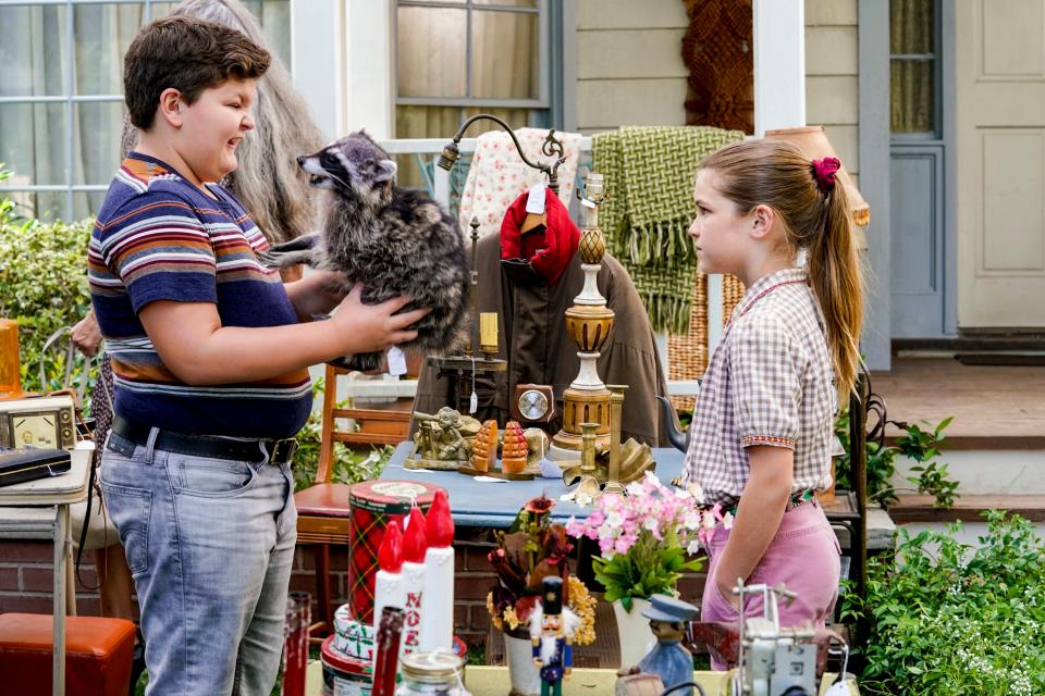 Billy Sparks (Wyatt McClure) and Missy (Raegan Revord).