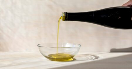 4 Health Benefits of Olive Oil And How To Add It To Your Diet