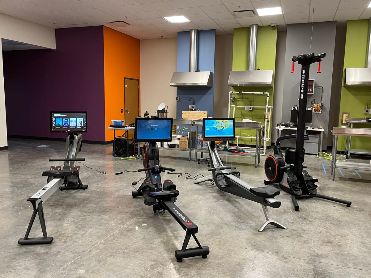 CNET Warehouse testing lab