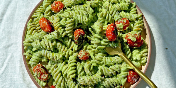 Creamy Avocado Pesto Pasta