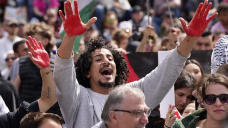 Olaf Scholz heckled by pro-Palestinian protesters at SPD rally