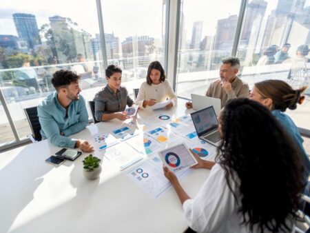 4 Key Questions To Boost B2B Digital Buyer Engagement