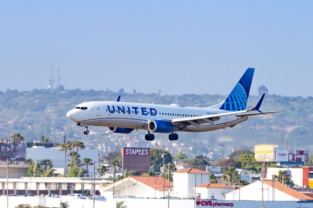 How Does The Current Performance Of United Airlines Stock Compare With The 2008 Recession?