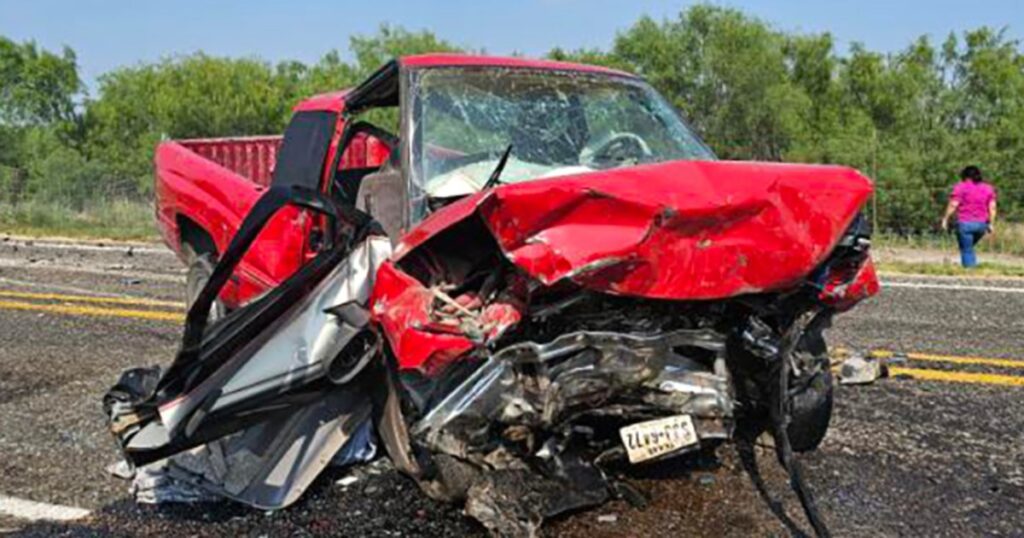 7 dead, 2 children injured in Texas head-on collision