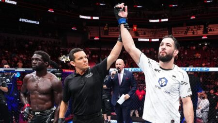 UFC Community Erupts After ‘Horrible Stoppage’ Ends Main Event