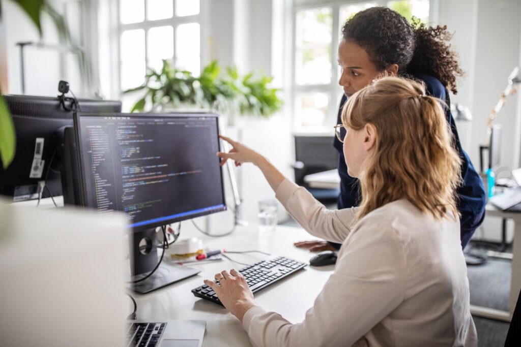 Benefits And Challenges Of Outsourcing E-Commerce Development