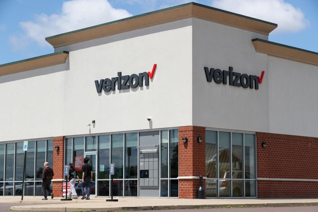 Can Verizon Stock Gain 50% To $59 As 5G Buildout Winds Down?
