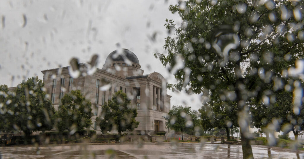 Iowa Supreme Court Allows Six-Week Abortion Ban to Take Effect