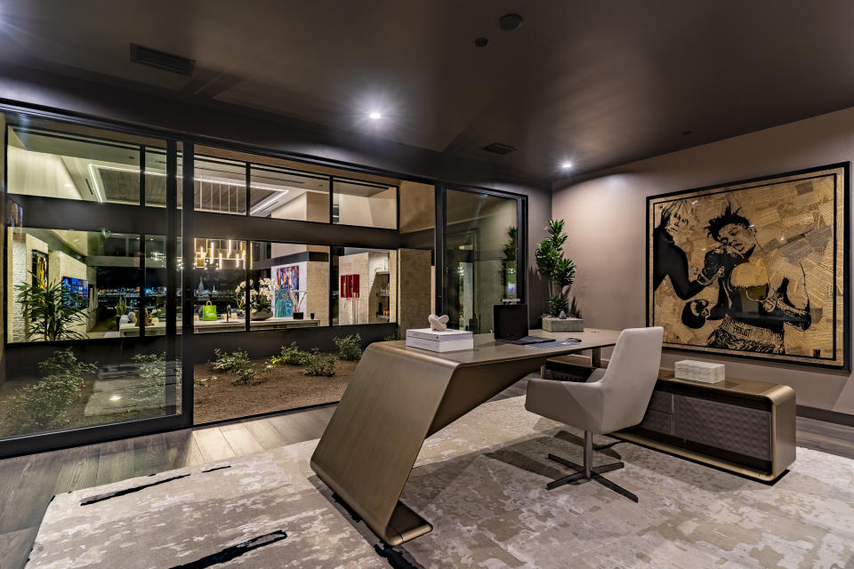Home Office - Oscar De La Hoya house - Las Vegas