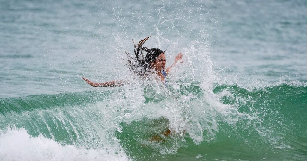 3 People Injured In 2 Florida Shark Attacks, Authorities Issue Warning