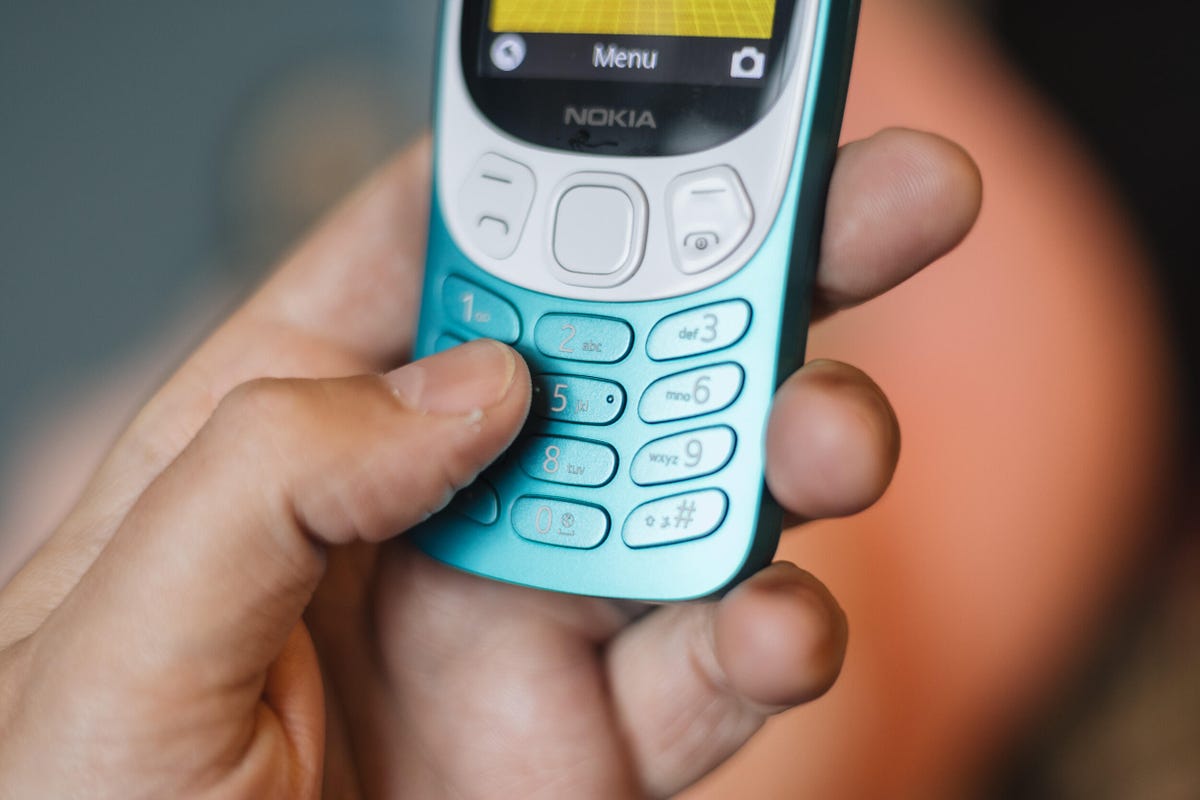 nokia-3210-2024-hands-on-review-11