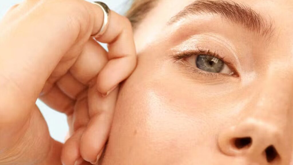 19 Best Retinol Serums, Creams & Products of 2024 for Every Skin Type