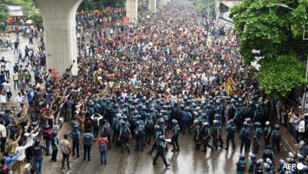 Bangladesh police fire tear gas, rubber bullets at student protesters