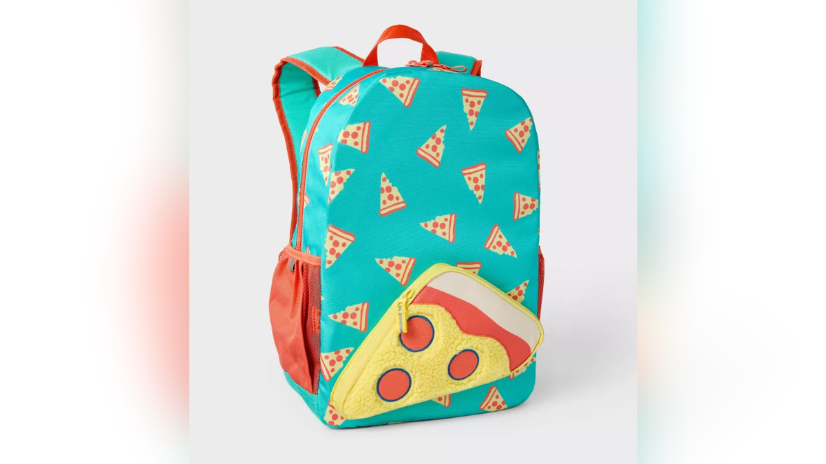 Carry everything you need in a fun pizza bag.