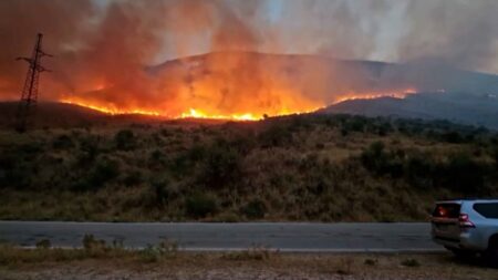 Soldiers and firefighters battle Albanian mountain fire