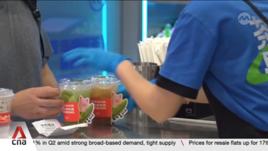 Why are Chinese F&B brands flocking to set up shops in Hong Kong?