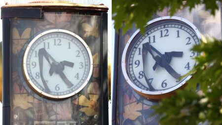 Time flies as wonky clock hands seem to have ‘melted’ in the extreme heat: ‘Will be fixing it’