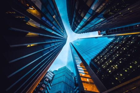 How To Partner With Big Business When You’re A Startup