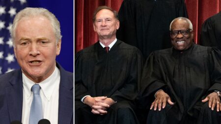 Top Dem plots tying SCOTUS funding to ‘enforceable’ ethics code amid Thomas, Alito controversies