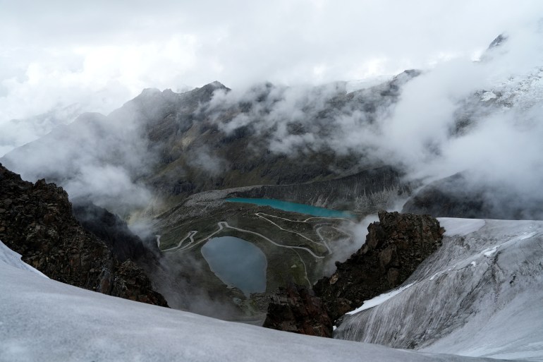 Ice caps melt on the Nevado Pastoruri mountain 