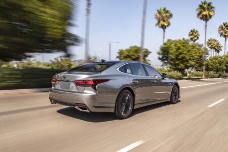 IIHS Study: Partial Self-Driving Systems Don’t Improve Safety