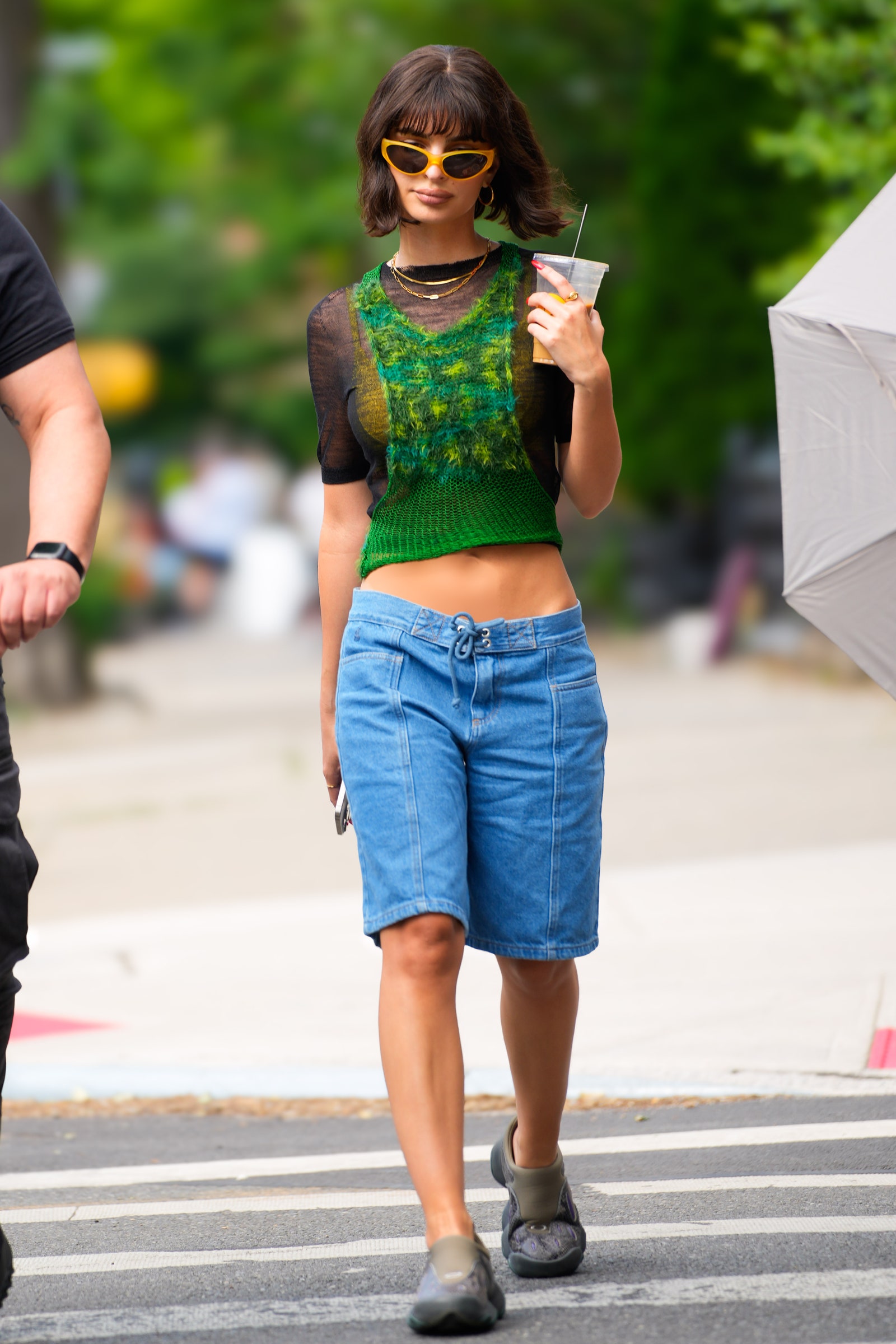NEW YORK NEW YORK JUNE 03 Emily Ratajkowski on location for the first day of fliming of 'Too Much' on June 3 2024 in...