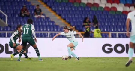 MaKenna ‘Mak’ Whitham, 13, signs for Gotham through 2028, youngest to get an NWSL contract