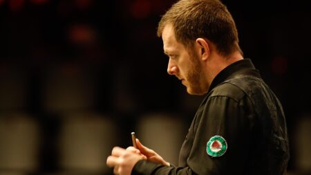 Shanghai Masters snooker LIVE – Mark Allen and Mark Selby chase quarter-final meeting with John Higgins to come