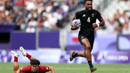 Paris 2024: Winger Akuila Rokolisoa’s outrageous goose step sees New Zealand extend lead against Japan in Rugby Sevens – Rugby 7 video
