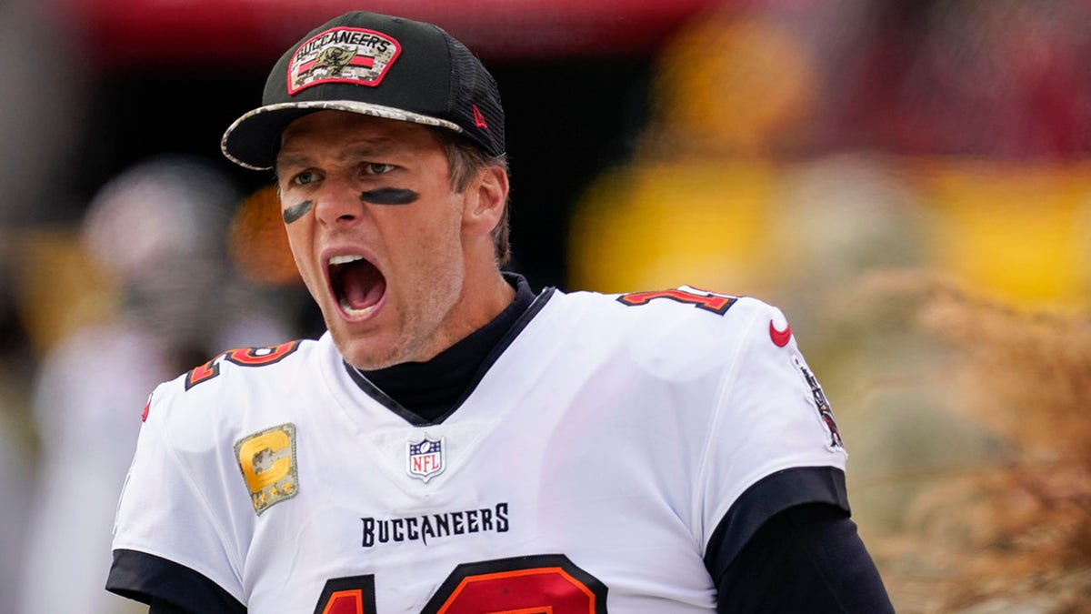 Tom Brady yells