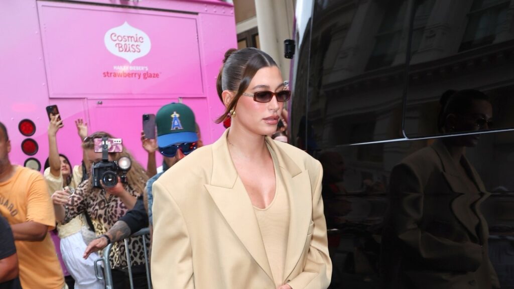 Courrèges Makes a Bid for Celebrity ‘It’ Bag With Help From Hailey Bieber, Dua Lipa, and EmRata