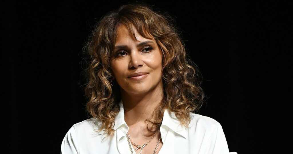 Halle Berry Doesn’t Regret Accepting Her ‘Catwoman’ Razzie: They ‘Can Never Take Away My Oscar’