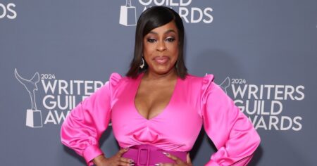 Niecy Nash Was ‘Pleasantly Surprised’ by Travis Kelce’s Acting in New Show ‘Grotesquerie’