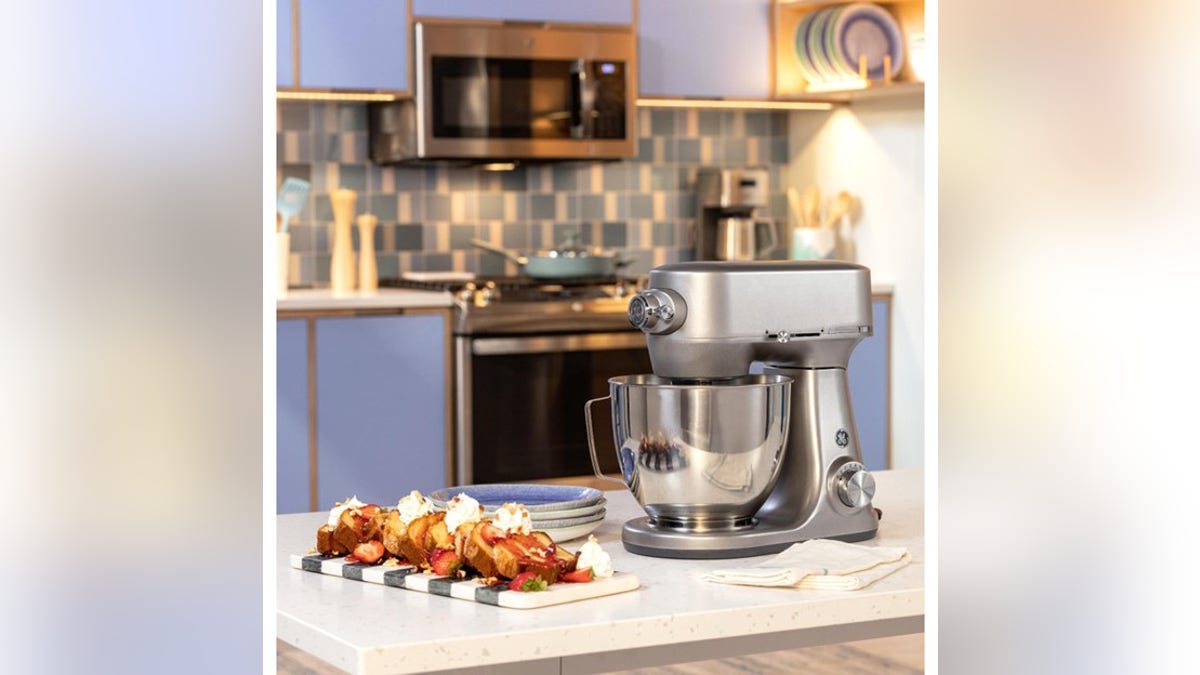 Make baking a breeze with this mixer.