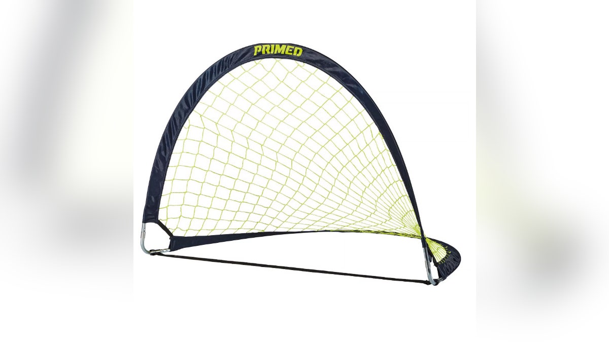 A pop-up net makes it possible to play soccer anywhere.