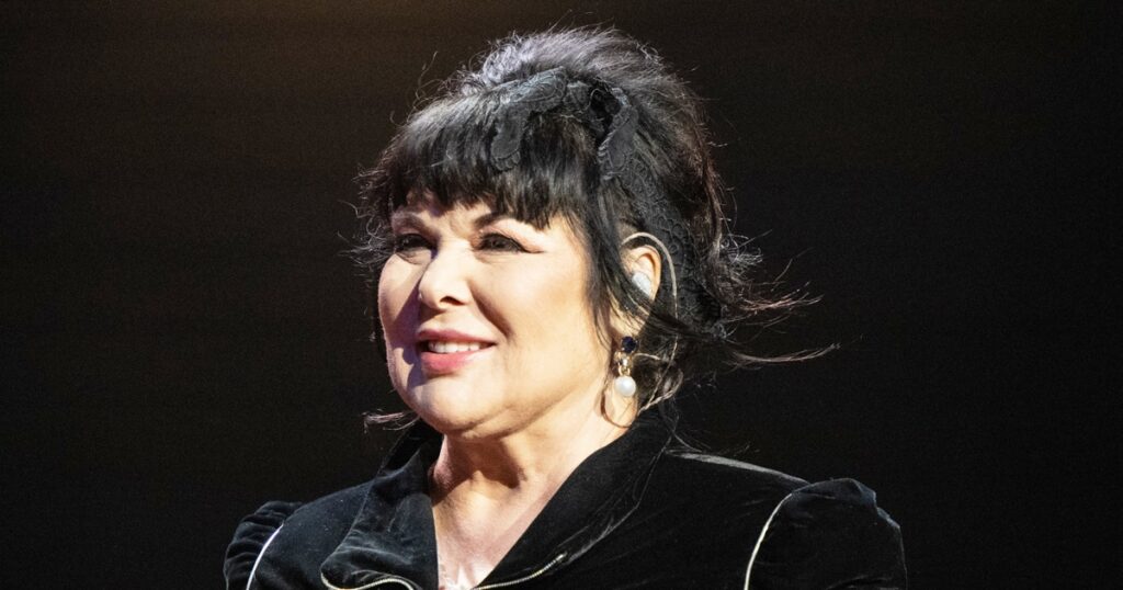Heart’s Ann Wilson Shares Cancer Diagnosis, Band Postpones Tour