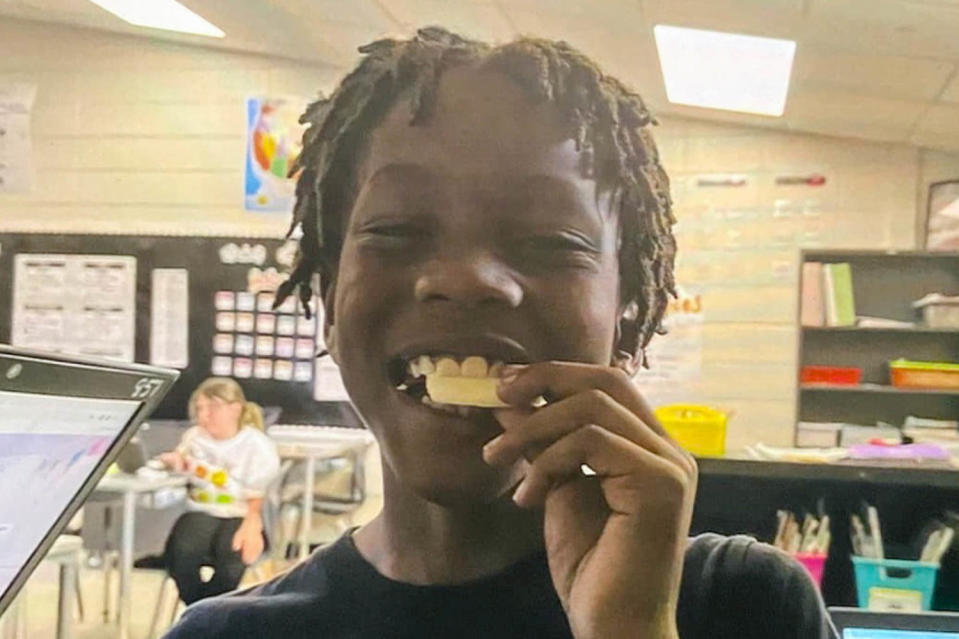 Noah Bush bites into a piece of food (WSAV)