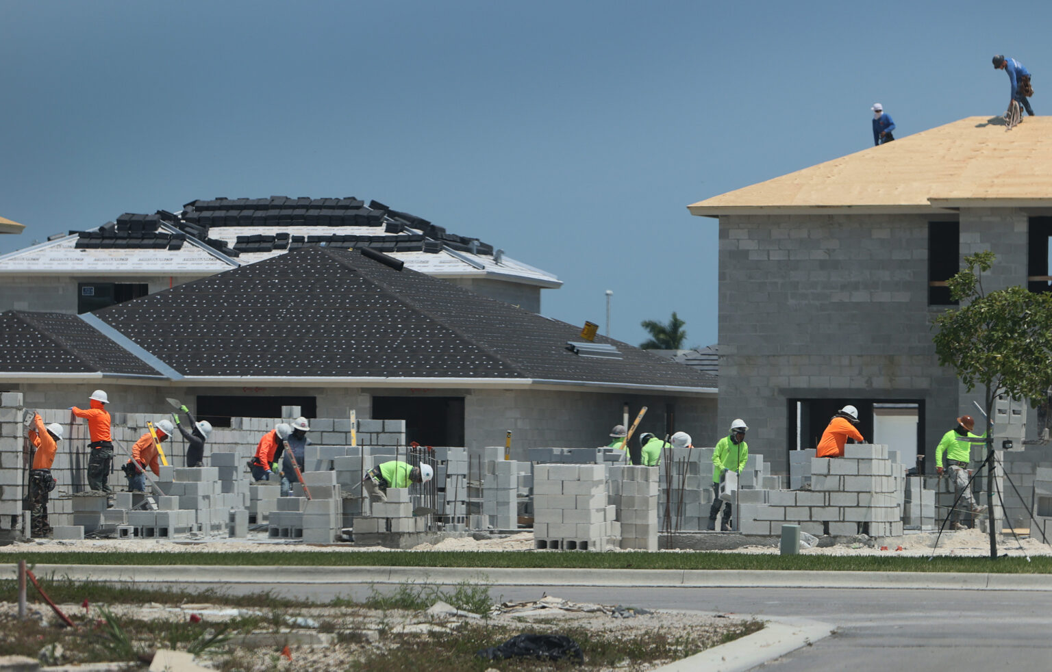 Florida Housing Market Stung As Multiple Cities See Prices Slashed