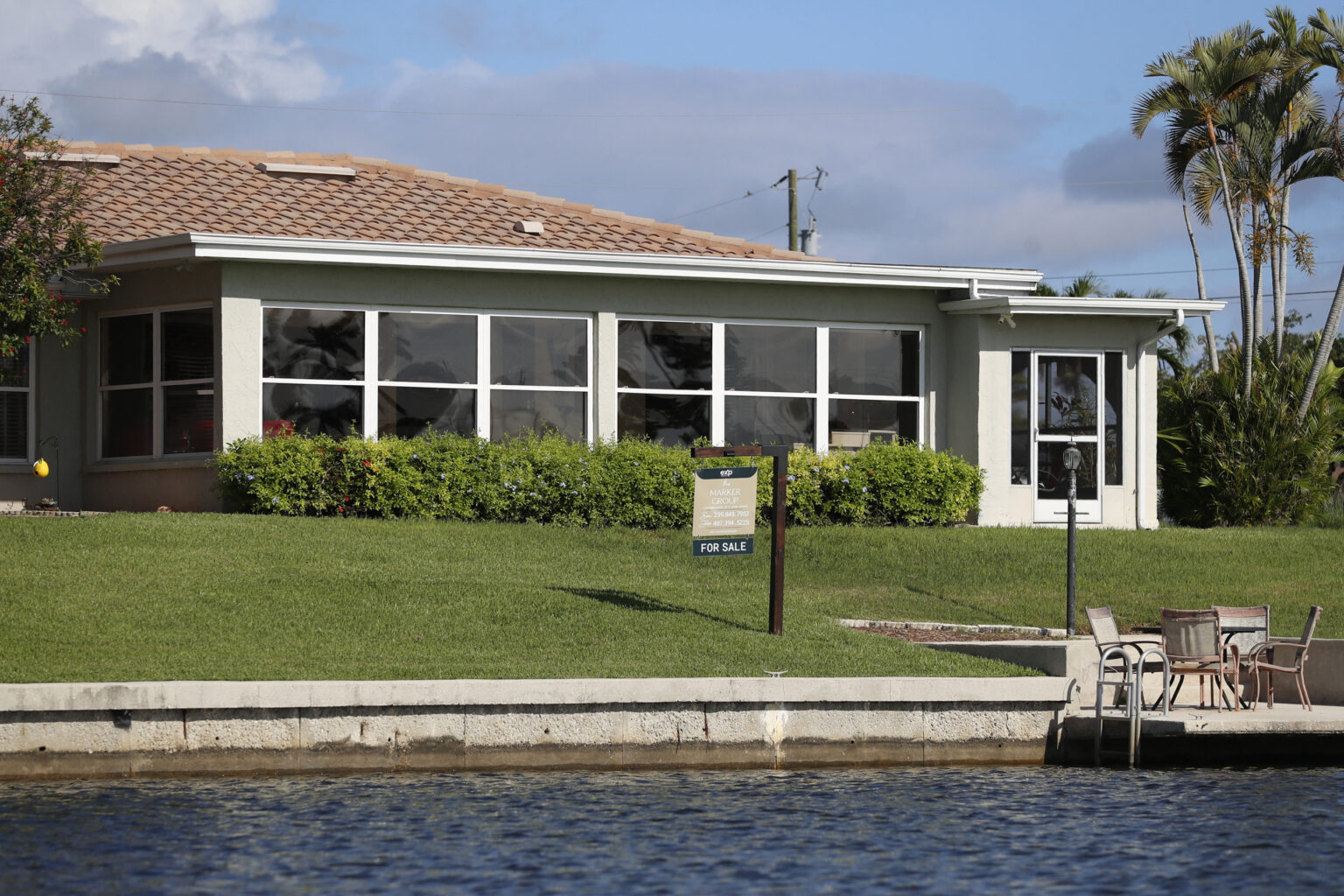 Florida Housing Market Faces ‘Nightmare Scenarios’ as Deals Collapse