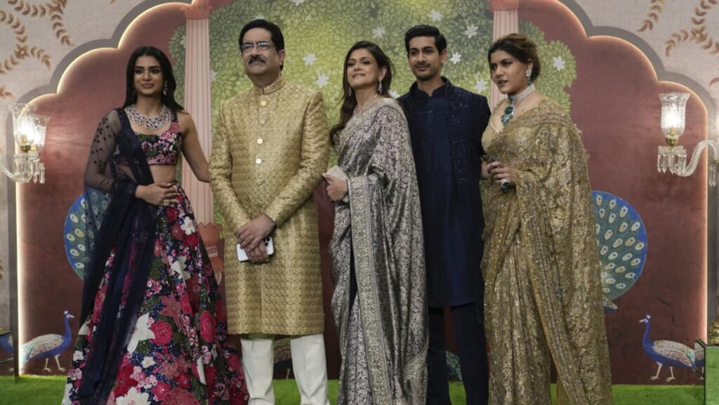 Wedding party resumes for son of Asia’s richest man