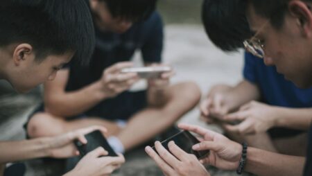 In Indonesia’s Surabaya, some 3,000 children, adolescents treated for mobile gadgets, online gaming addiction