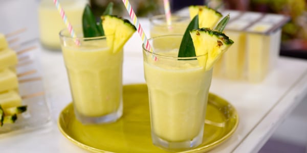 Joy Bauer's Piña Colada Smoothie