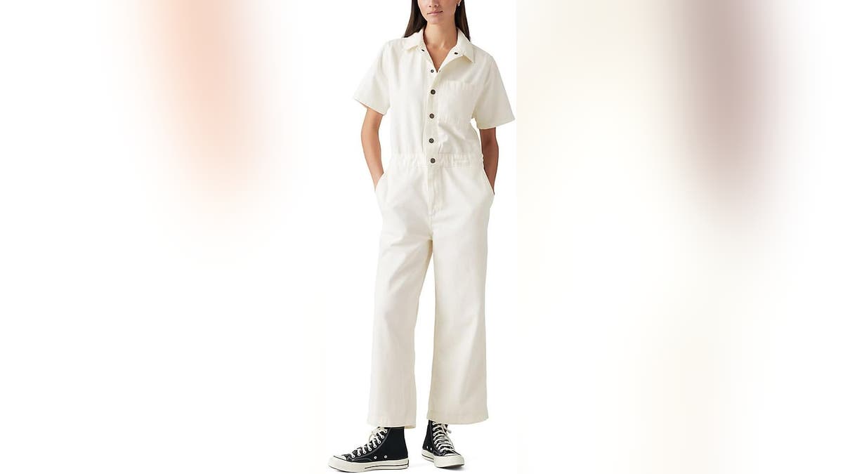 This denim jumpsuit is a good pick for the season.